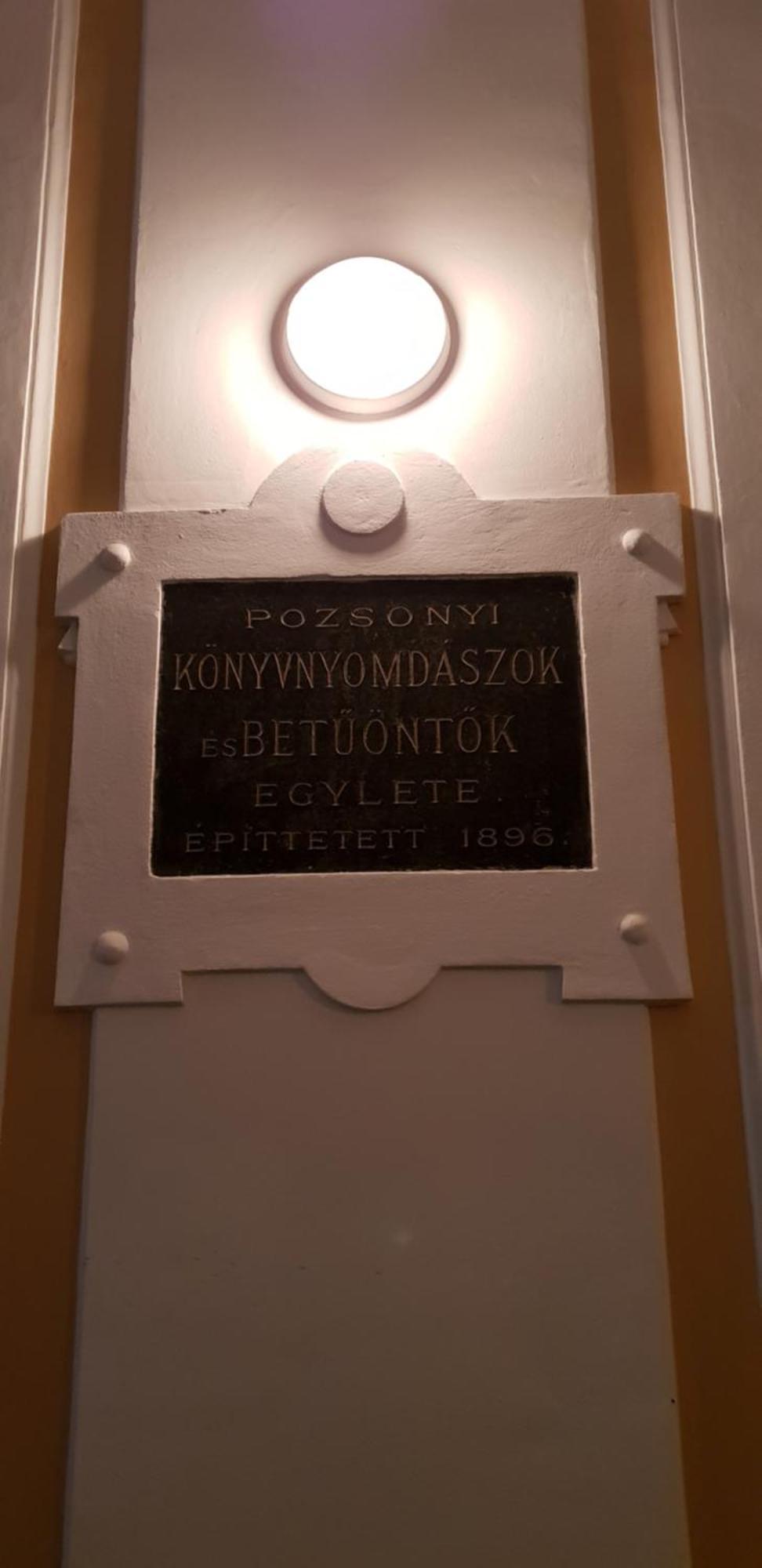 Romantic Central Flat Братислава Екстер'єр фото